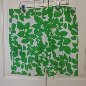 Izod green and white leaf print shorts Sz 16